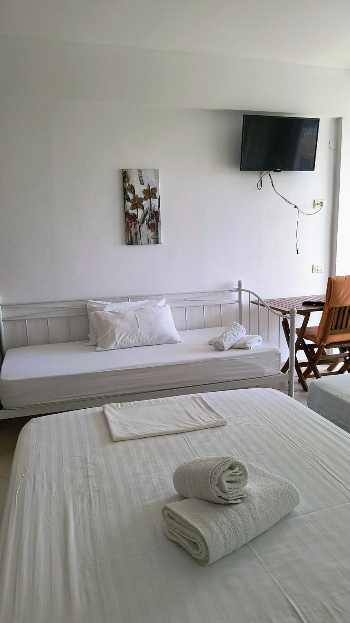 Polyxeni Apartments & Rooms Кепаро Екстериор снимка