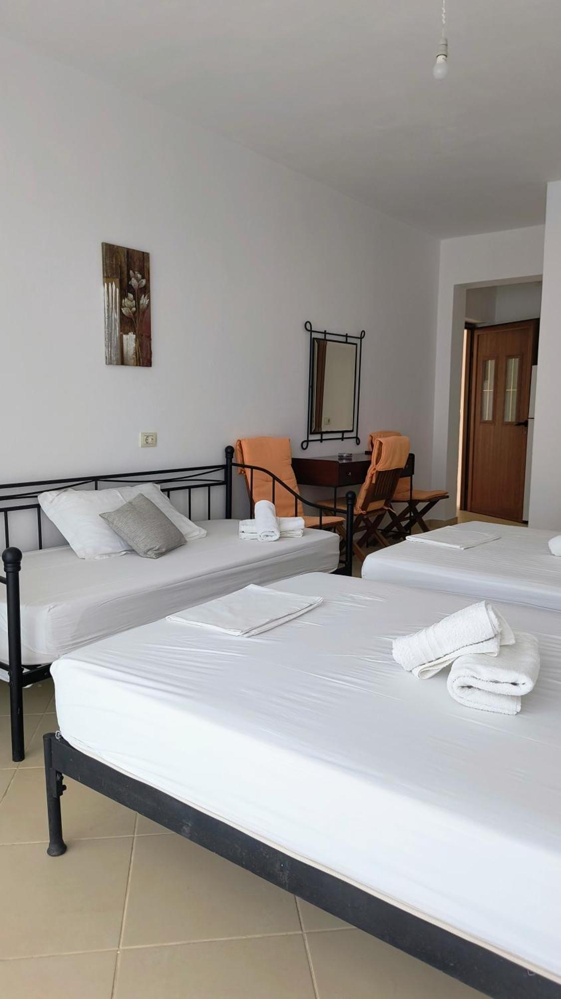 Polyxeni Apartments & Rooms Кепаро Екстериор снимка