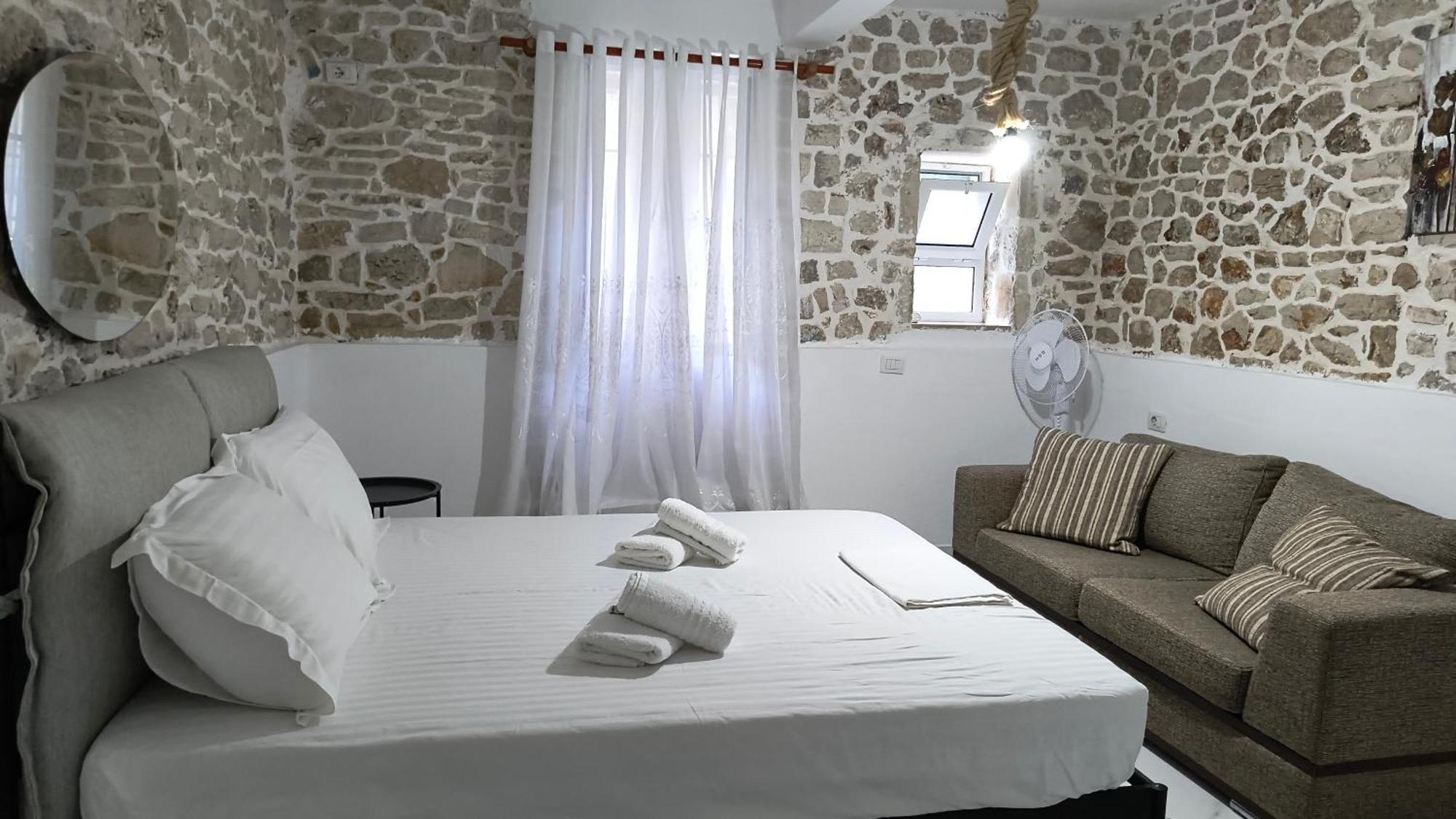 Polyxeni Apartments & Rooms Кепаро Екстериор снимка